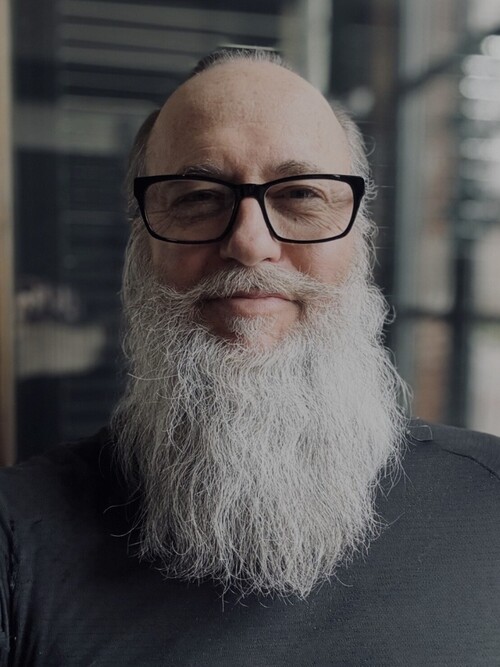 Edi Sauerwald headshot